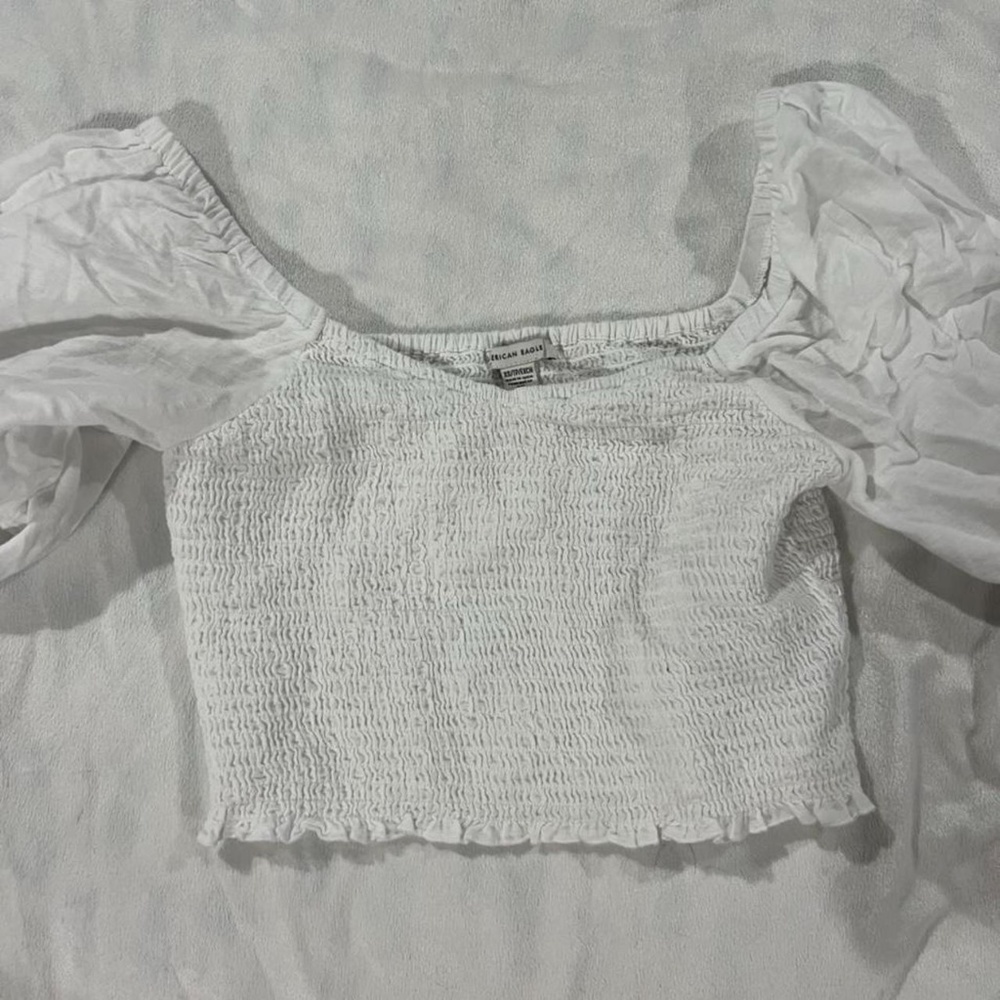 American eagle crop top w/ puffy sleeves
